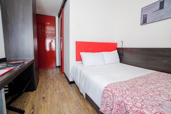 Room 25 of 74