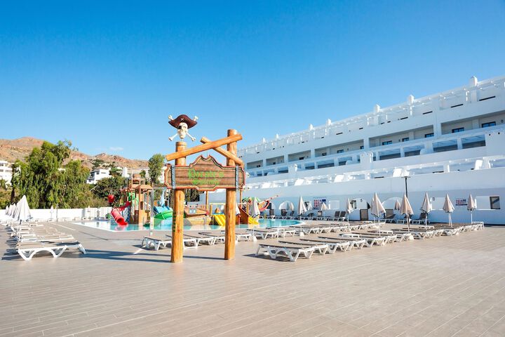 Pool Hotel