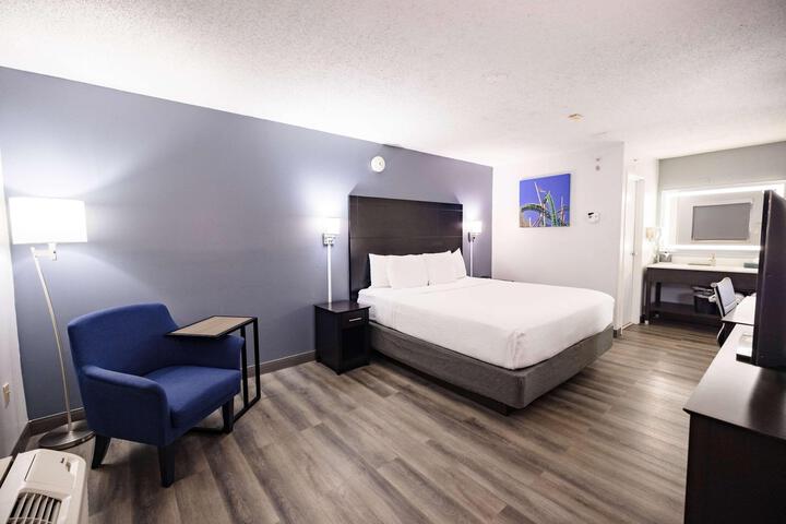 2 Double Beds (3 of 18)