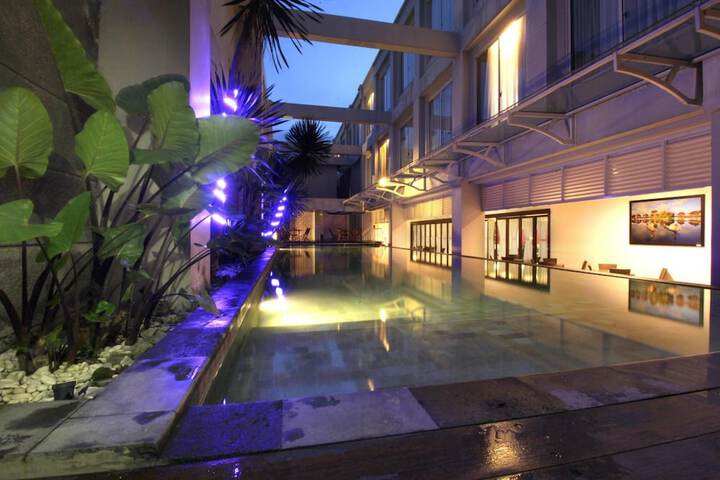 Pool 23 of 44