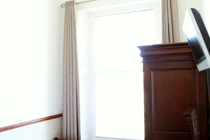 Room 15 of 37