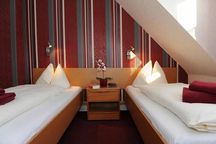 HOTEL-PENSION HAUS NEUSTADT