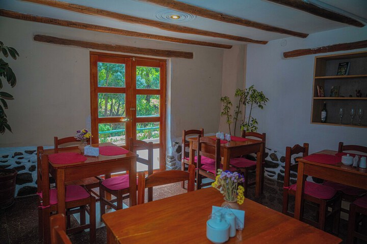 Dining 108 of 129