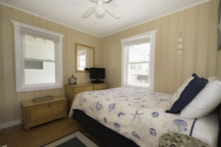 Room 163 of 384