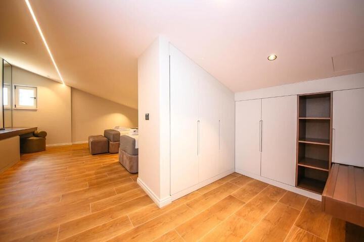 Room 29 of 108