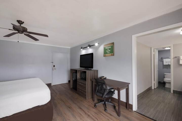 Room 16 of 34