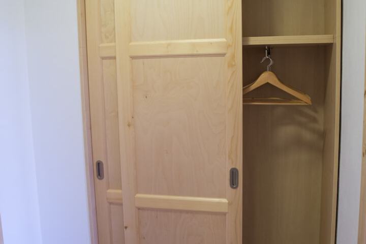 Room 4 of 34