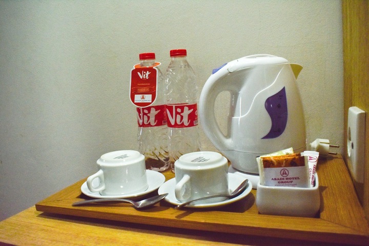 Breakfast/Coffee Service 28 of 82