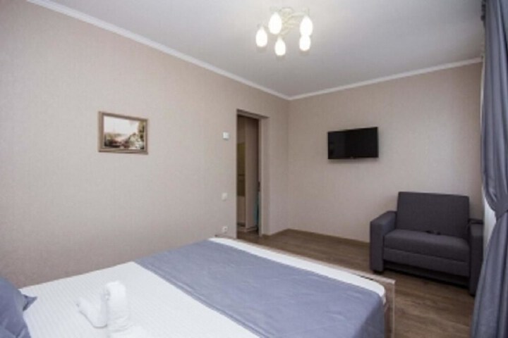Room 9 of 34