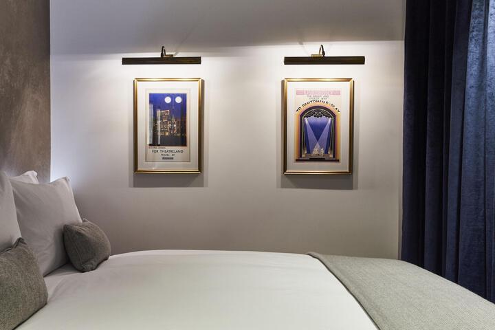 Room 44 of 61