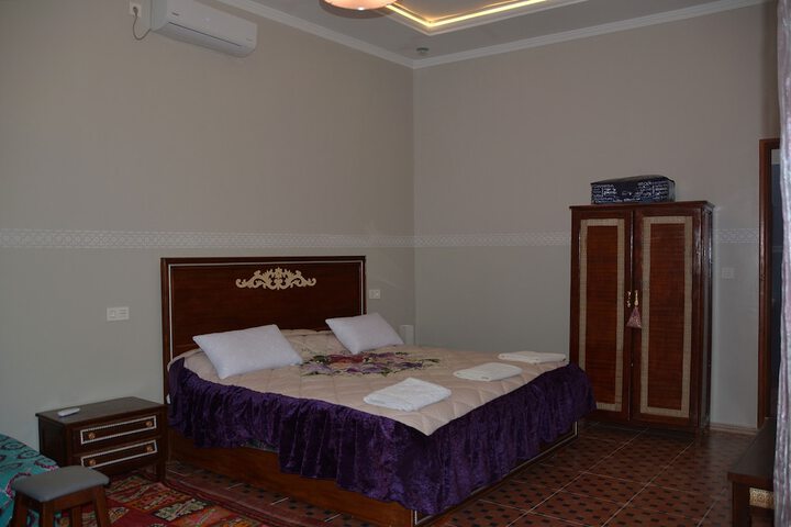 Room 17 of 124
