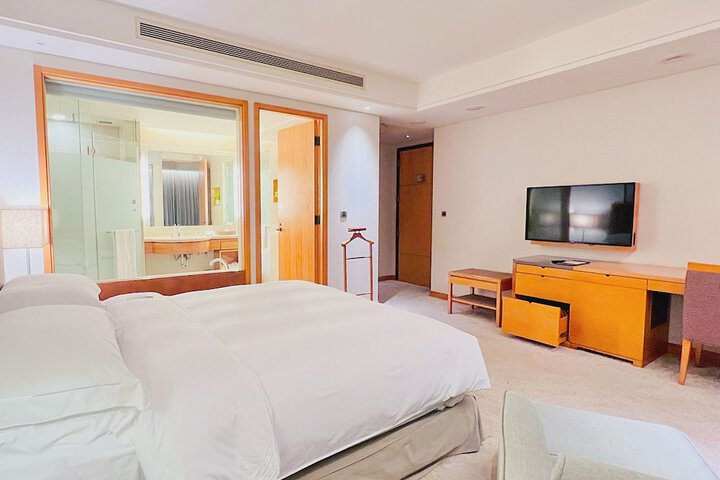 Room 5 of 46