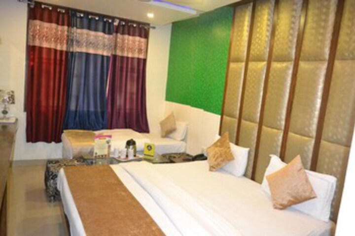 Room 8 of 27