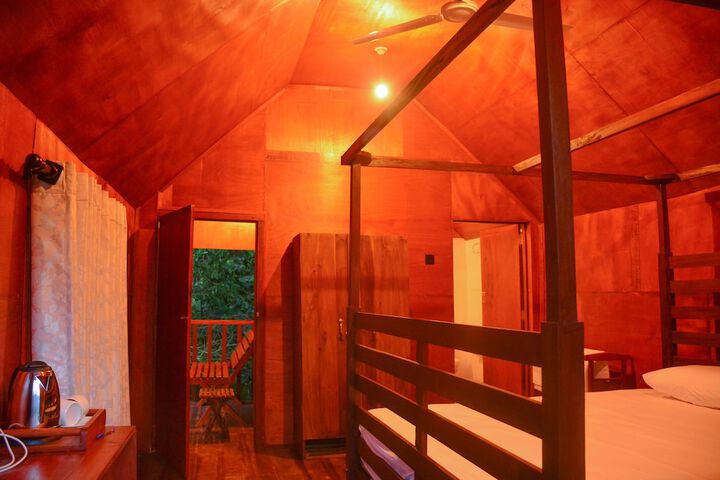 Room 2 of 64