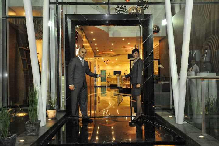 Lobby Photo