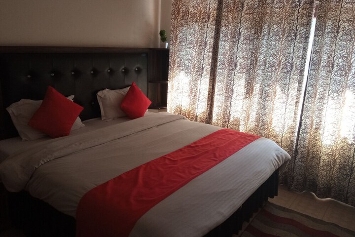 Room 5 of 28