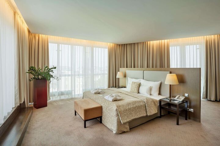 Room 46 of 111
