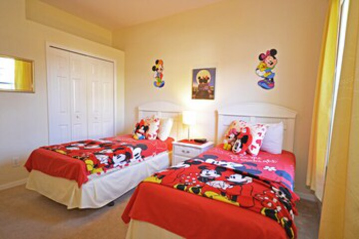 Room 6 of 23