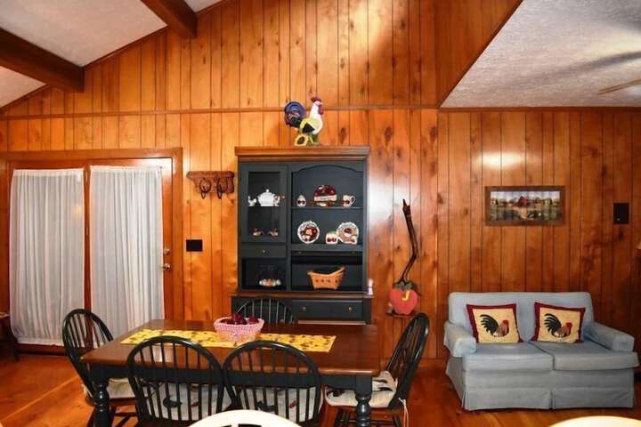Room 2 of 3