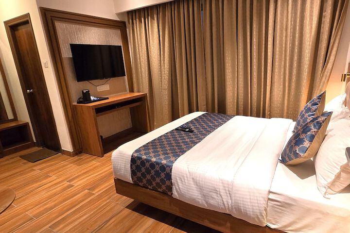 Room 12 of 54