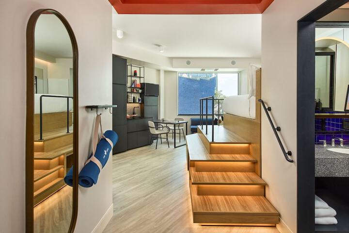 Room 45 of 119
