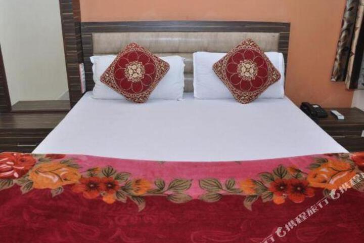 Hotel M City