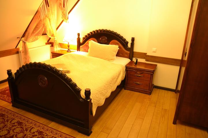 Room 12 of 75