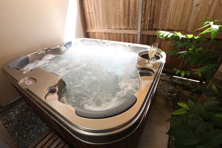 Hot Tub 37 of 69