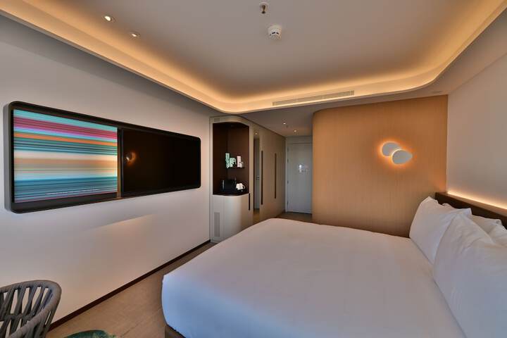Room 9 of 69