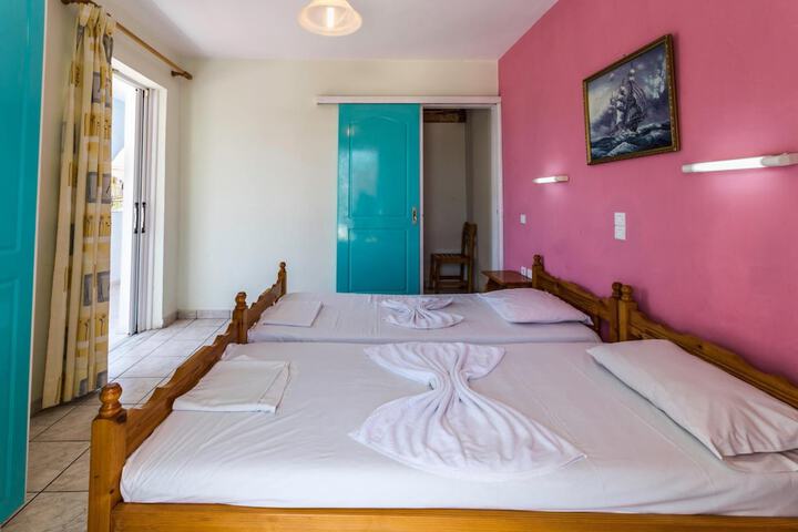 Room 18 of 52