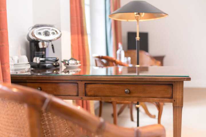 Room 6 of 34