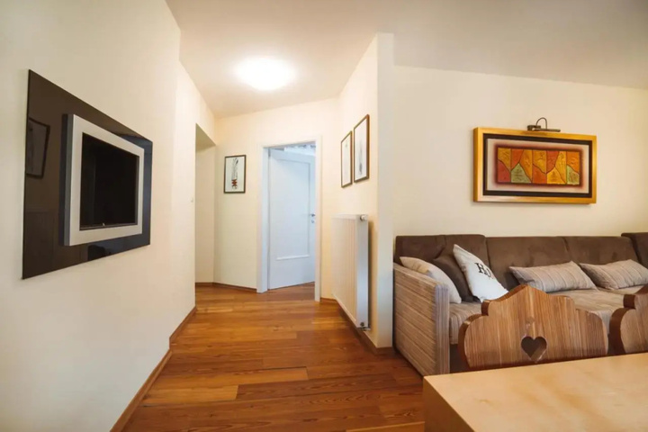 Room 3 of 12