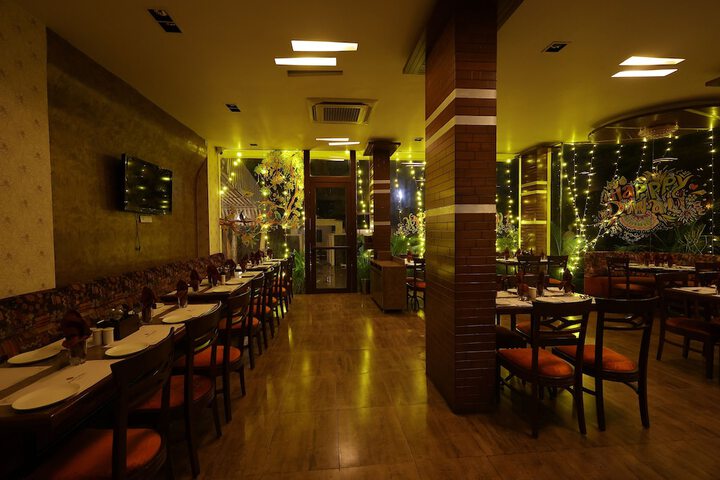 Dining 57 of 73