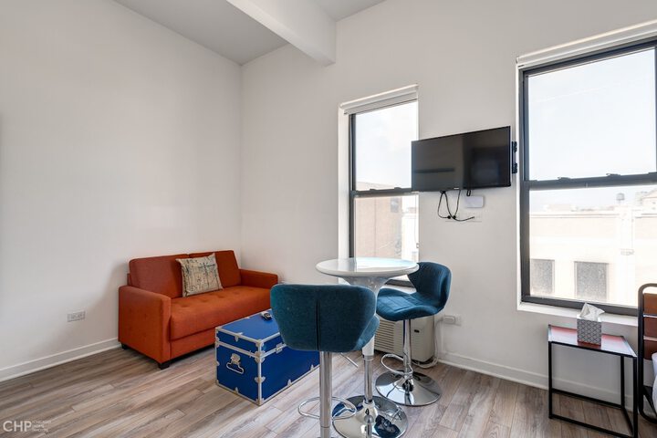 Room 4 of 60