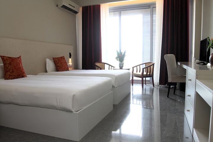 Room 12 of 29