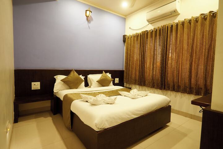 Room 11 of 20