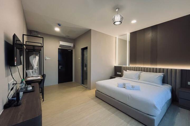 Room 10 of 41