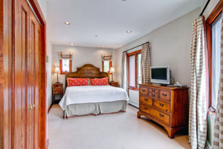 Room 32 of 101