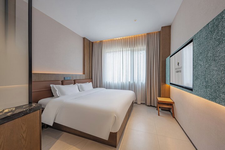 Guangzhou Tianhe Taikoo Hui Rezenxuan Hotel