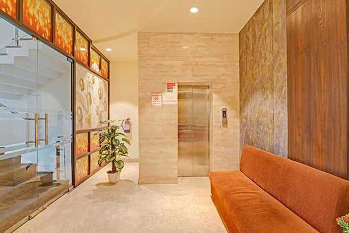 Hotel Interior 10 of 27