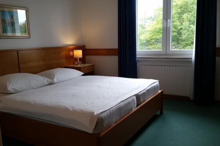 Room 12 of 39