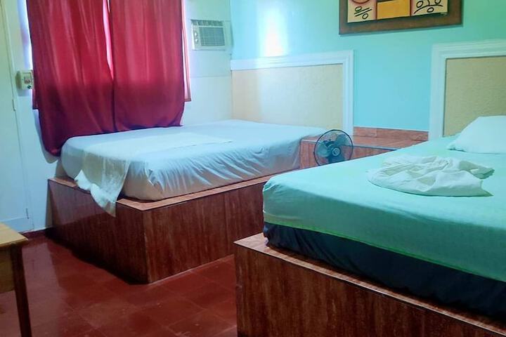 Room 11 of 28