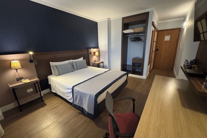 Room 20 of 42