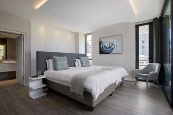 Room 21 of 32