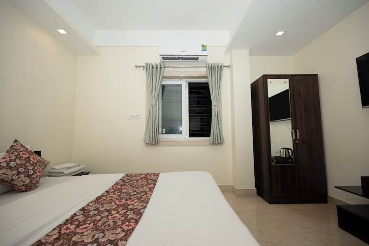 Room 52 of 118