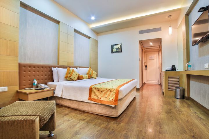 Room 25 of 120