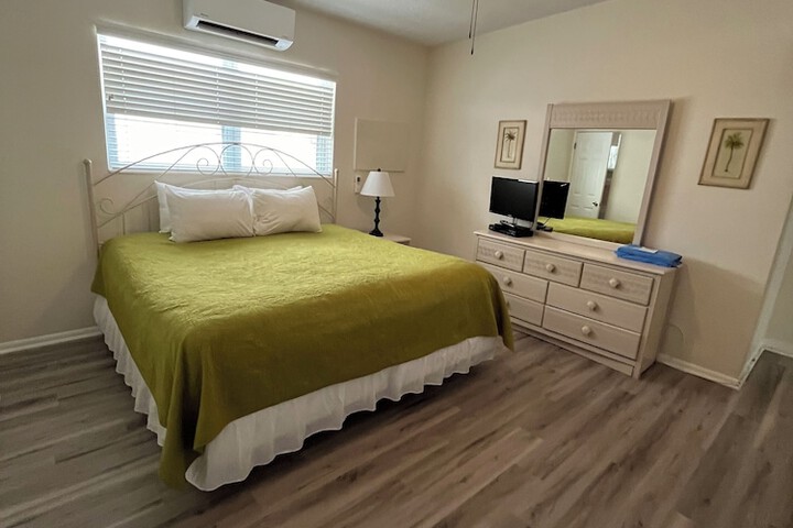 Room 18 of 52