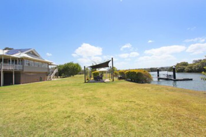 Property Grounds 24 of 30