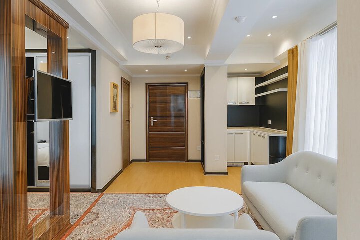 Room 9 of 35