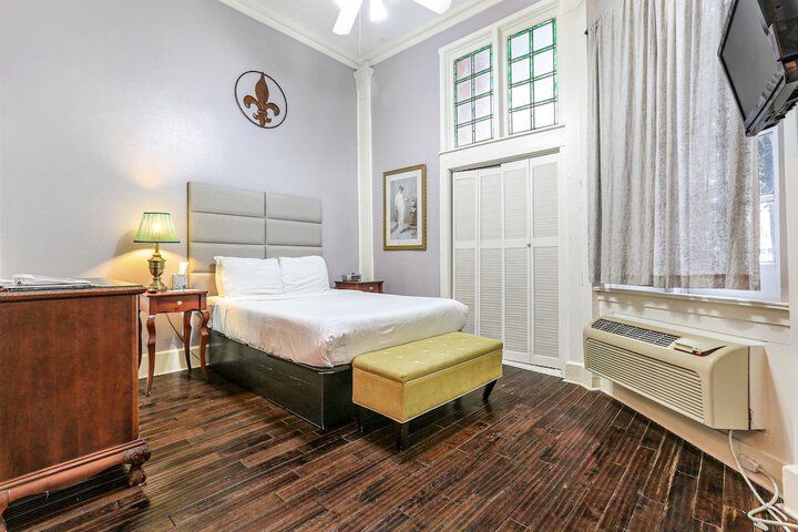 Room 30 of 69